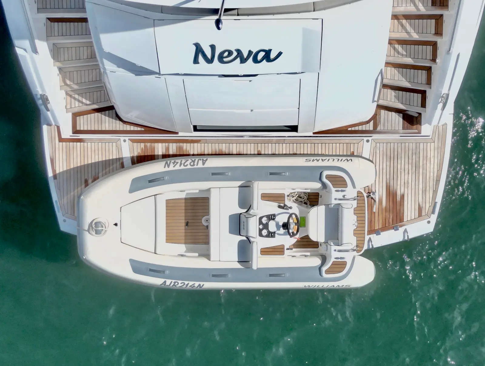 2018 Sunseeker 76 Yacht 6