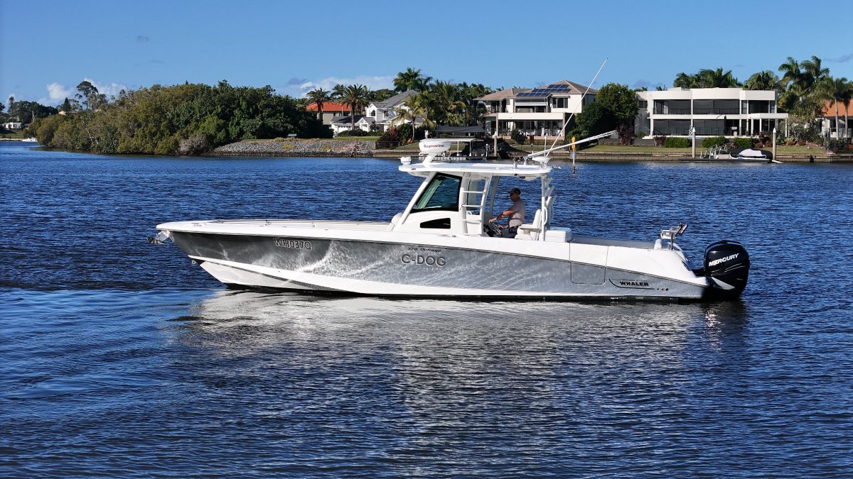 2013 Boston Whaler 370 Outrage Boats For Sale 17