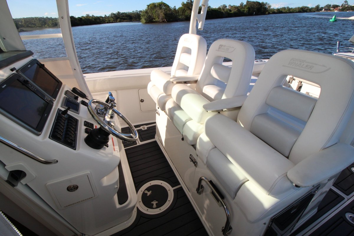 2013 Boston Whaler 370 Outrage Boats For Sale 18