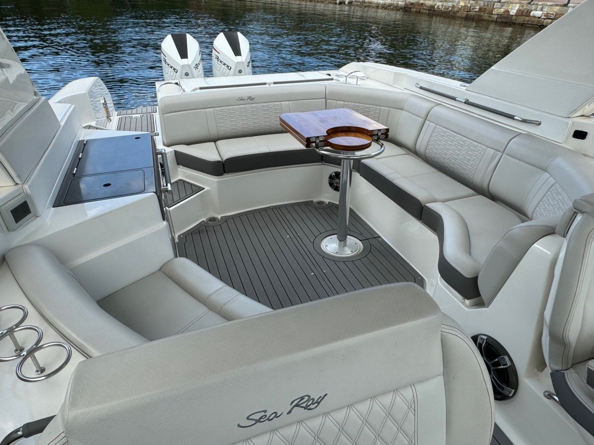 2021 Sea Ray 350 SLX OB Boats For Sale 19