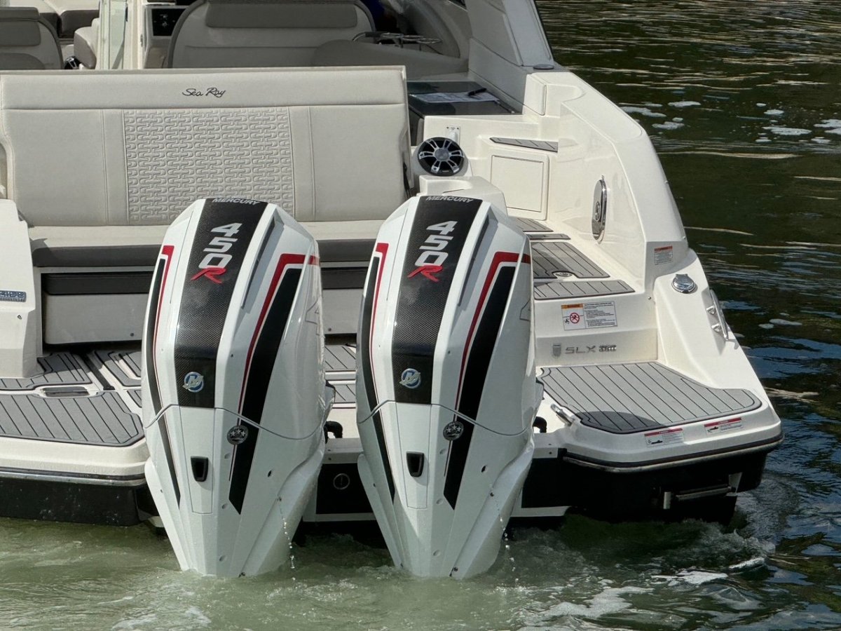 2021 Sea Ray 350 SLX OB Boats For Sale 3