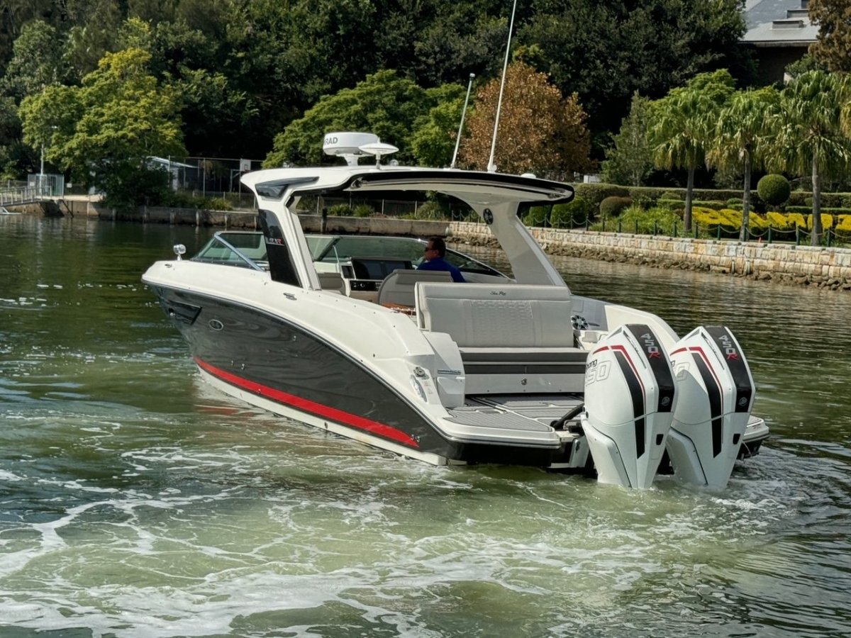 2021 Sea Ray 350 SLX OB Boats For Sale 4