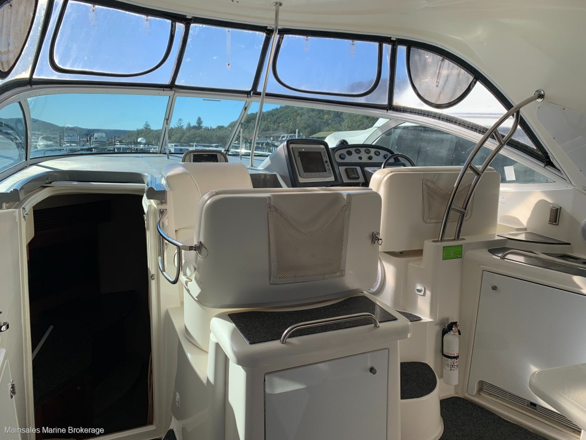 2005 Cruisers Yacht 400 Express Boats For Sale 5