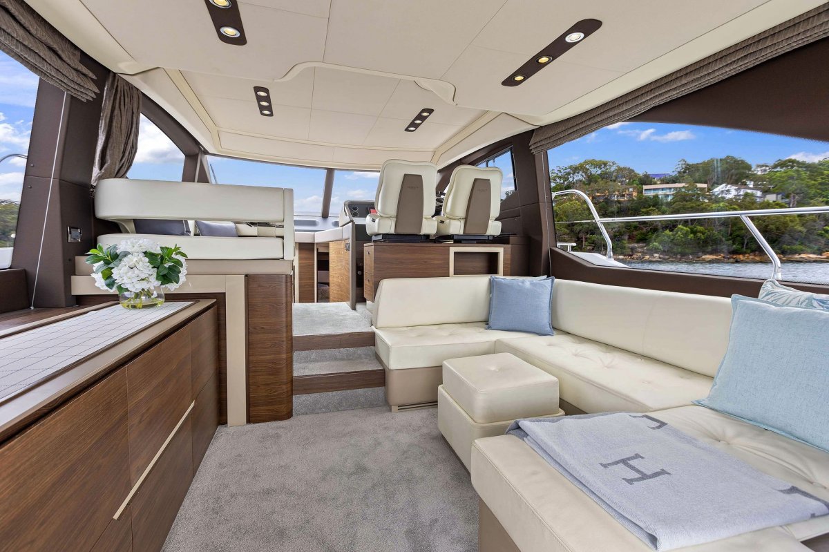 2016 Azimut 50 Flybridge Boats For Sale 11