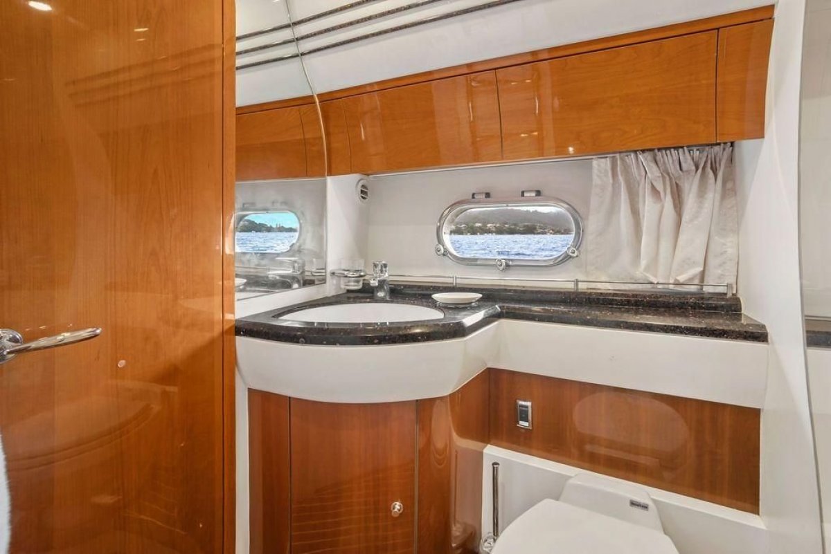 2007 Princess 61 Flybridge Boats For Sale 16